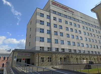 Аренда части помещения площадью 3,0 кв.м. в капитальном строении с инв. № 350/С–199327 (наименование - Хирургический и неонатальный корпуса с переходными галереями),  расположенного по адресу: г. Гомель,  ул. Жарковского, 7/3