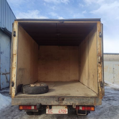 Автомобиль ГАЗ 2747 11, 2003 года выпуска, находящийся по адресу: г. Гомель, ул.Могилевская,1а.
