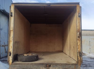 Автомобиль ГАЗ 2747 11, 2003 года выпуска, находящийся по адресу: г. Гомель, ул.Могилевская,1а.