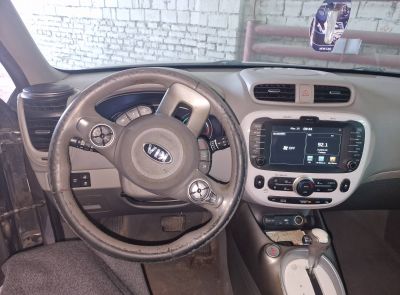 Автомобиль KIA SOUL EV (электромобиль), находящийся по адресу: г. Гомель, ул. Химзаводская, 5.